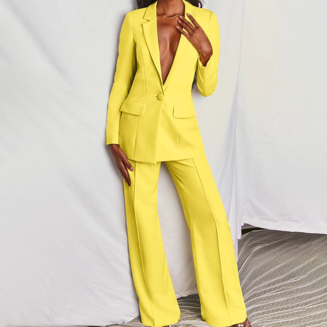 Blazer set featuring a tailored fit in trendy colors, designed for modern elegance, perfect for formal and professional wear. 0
